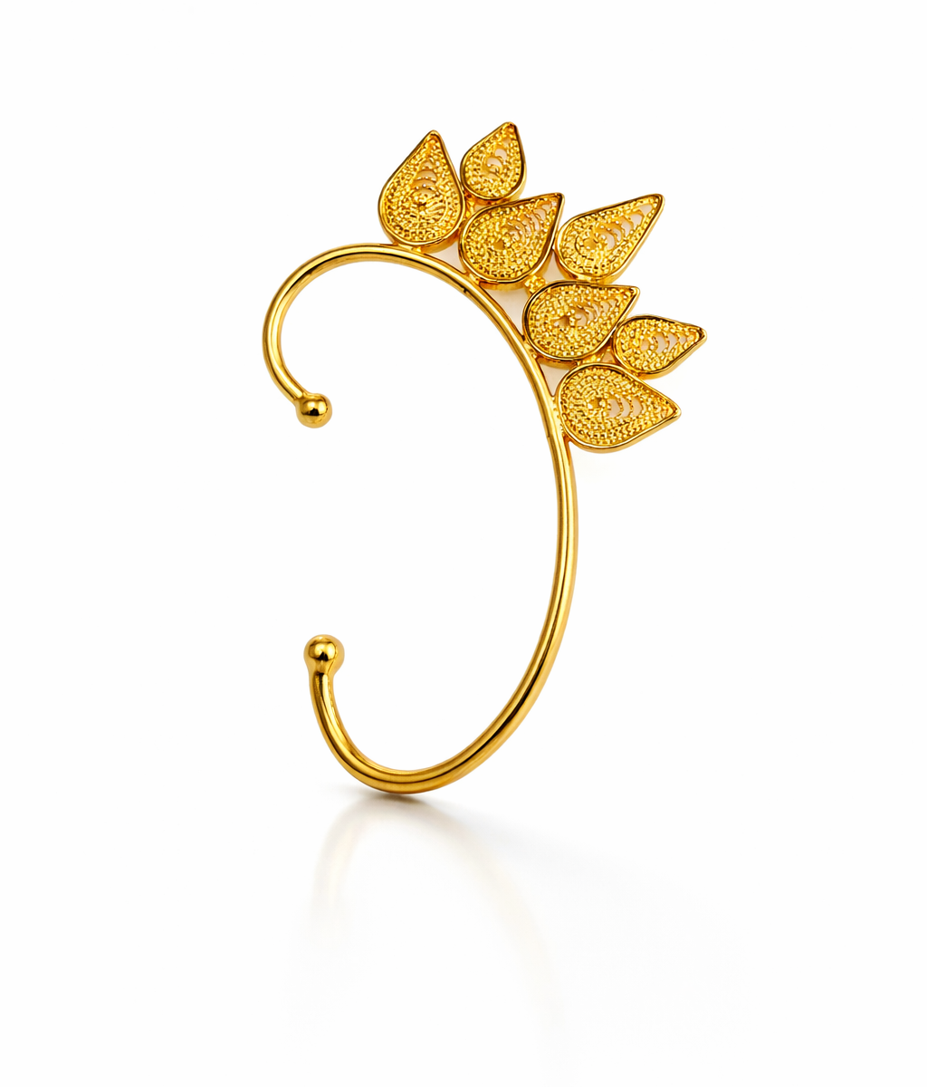 Handcrafted 7-leaf ear cuff in gold-plated bronze filigree