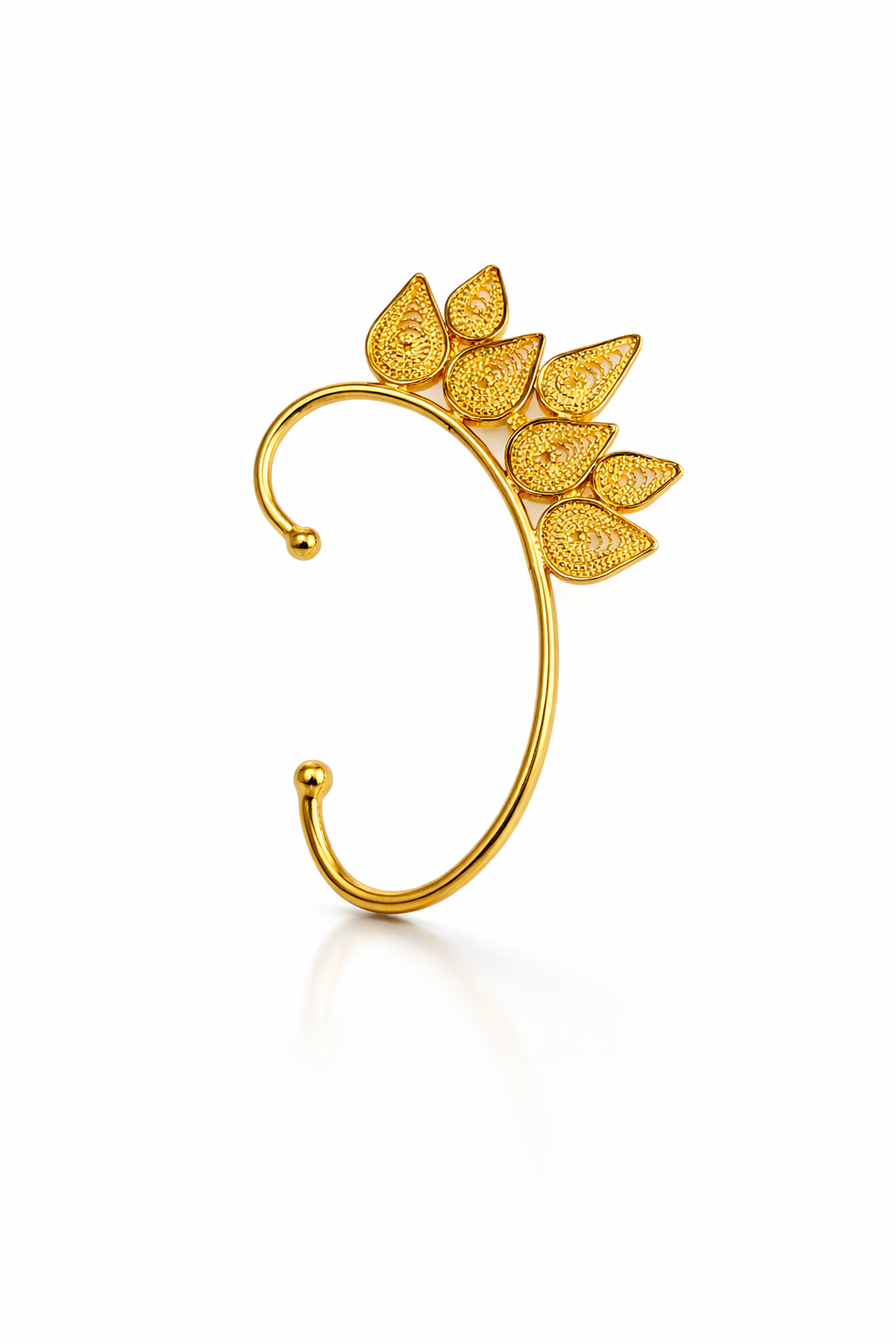 7-Leaf Ear Cuff | Handcrafted Gold-Plated Filigree Handcrafted 7-leaf ear cuff in gold-plated bronze filigree